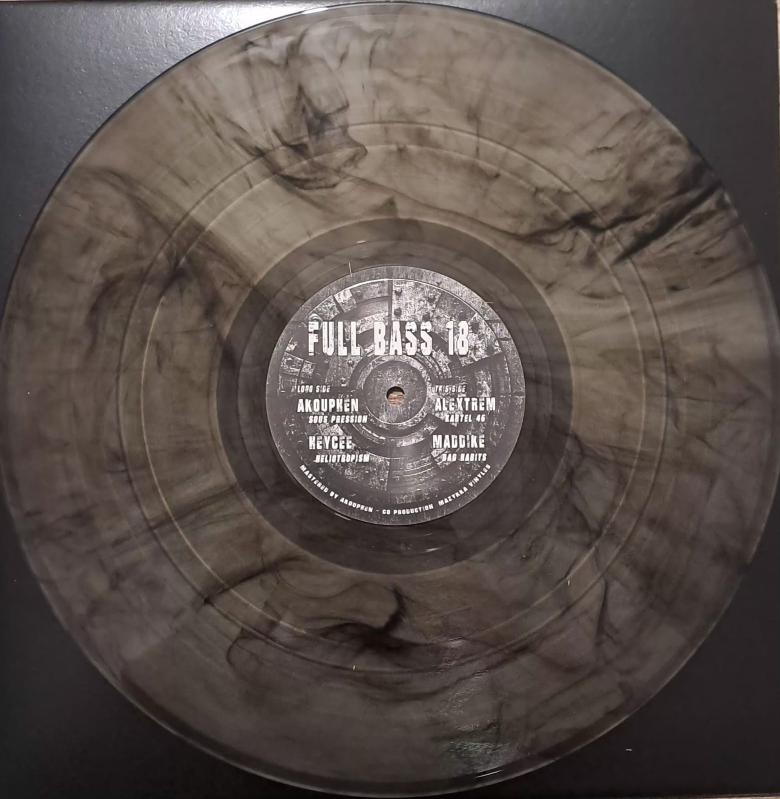 Fullbass 18 Marbré - vinyle freetekno