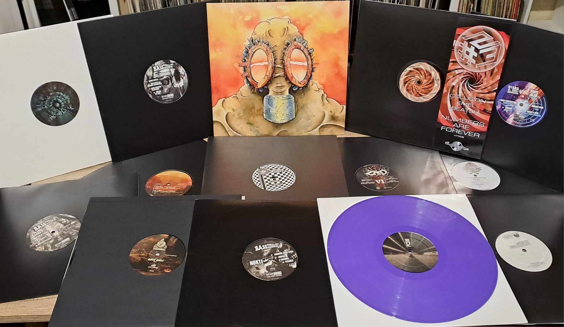 25% de remise sur le 8eme lot de noël Acidcore de 14 vinyles neufs - vinyle acidcore