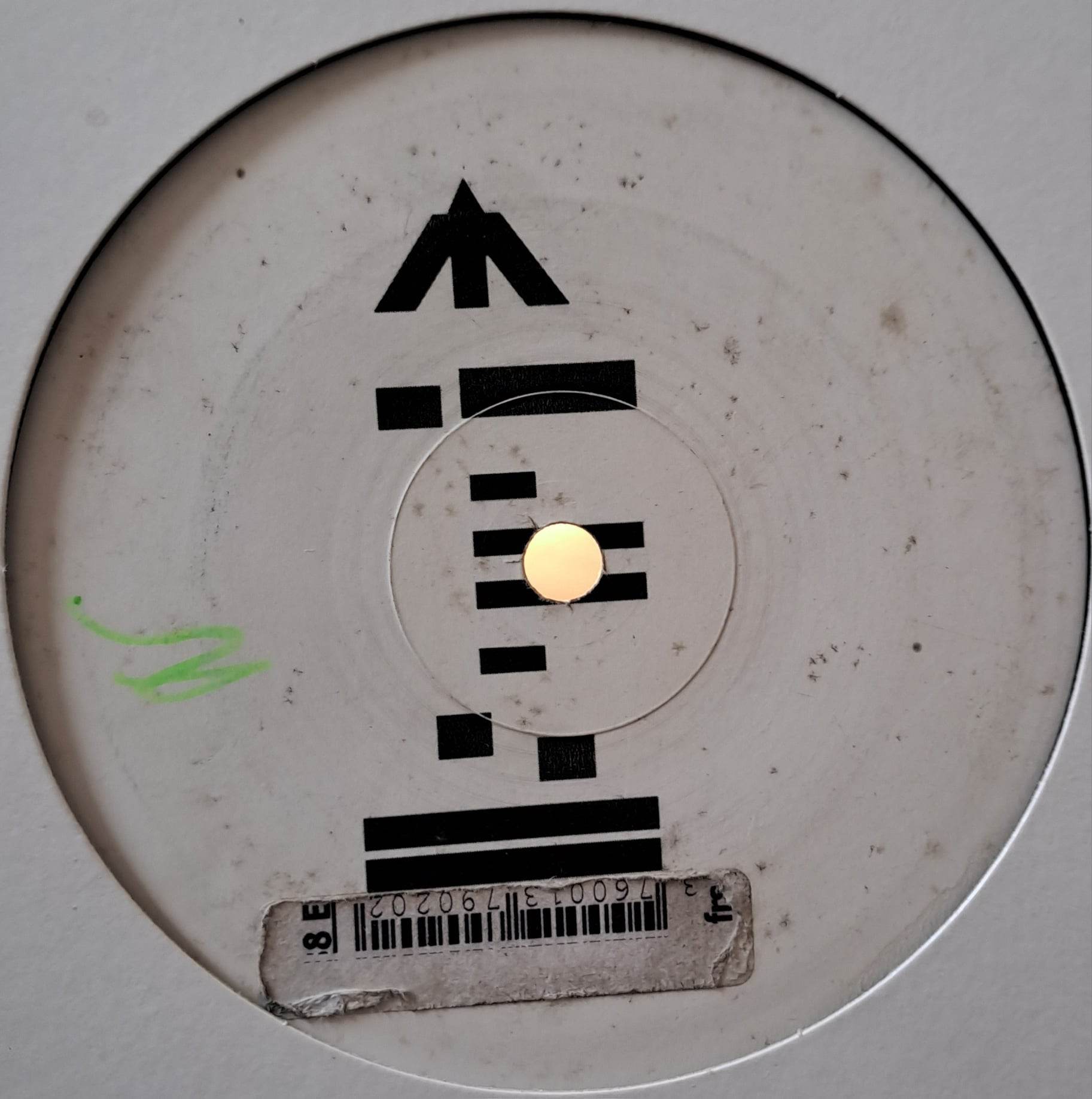 Isotope 13 - vinyle freetekno
