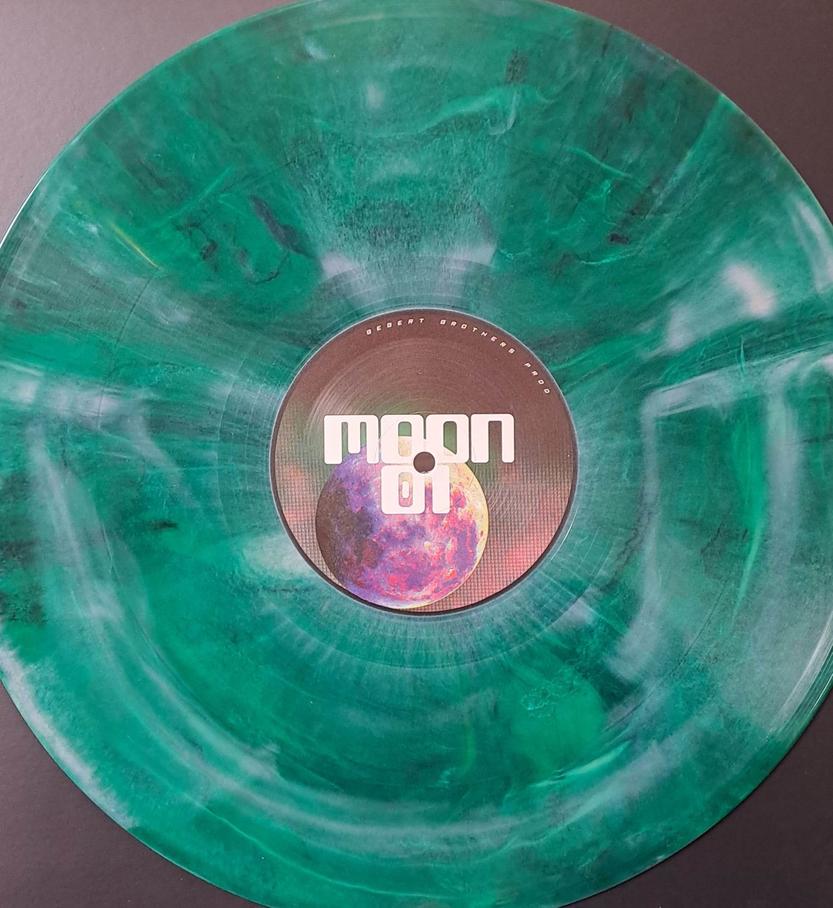 Moon 01 (dernières copies en stock) - vinyle freetekno