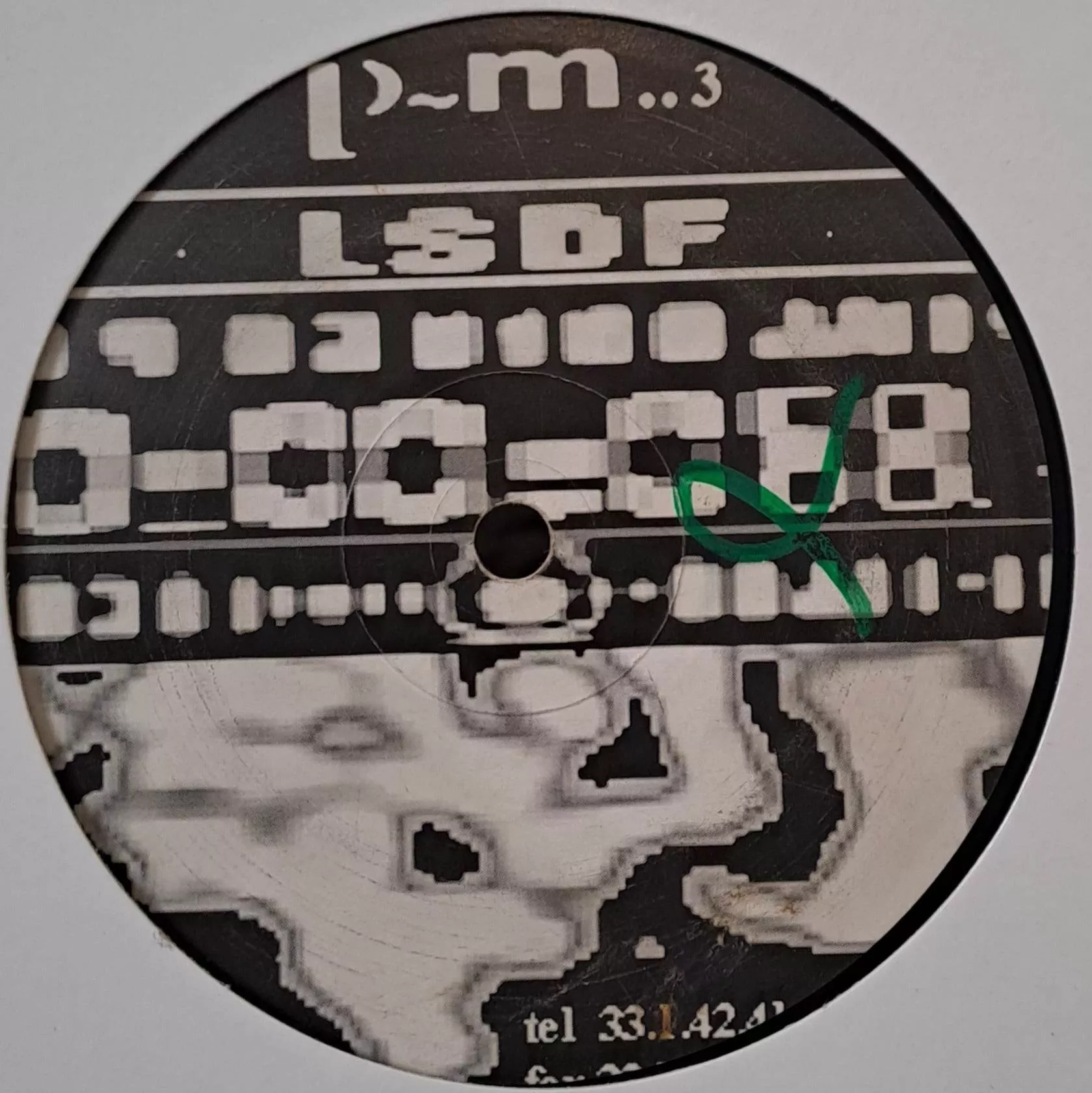 Passe-Muraille 003 - vinyle freetekno