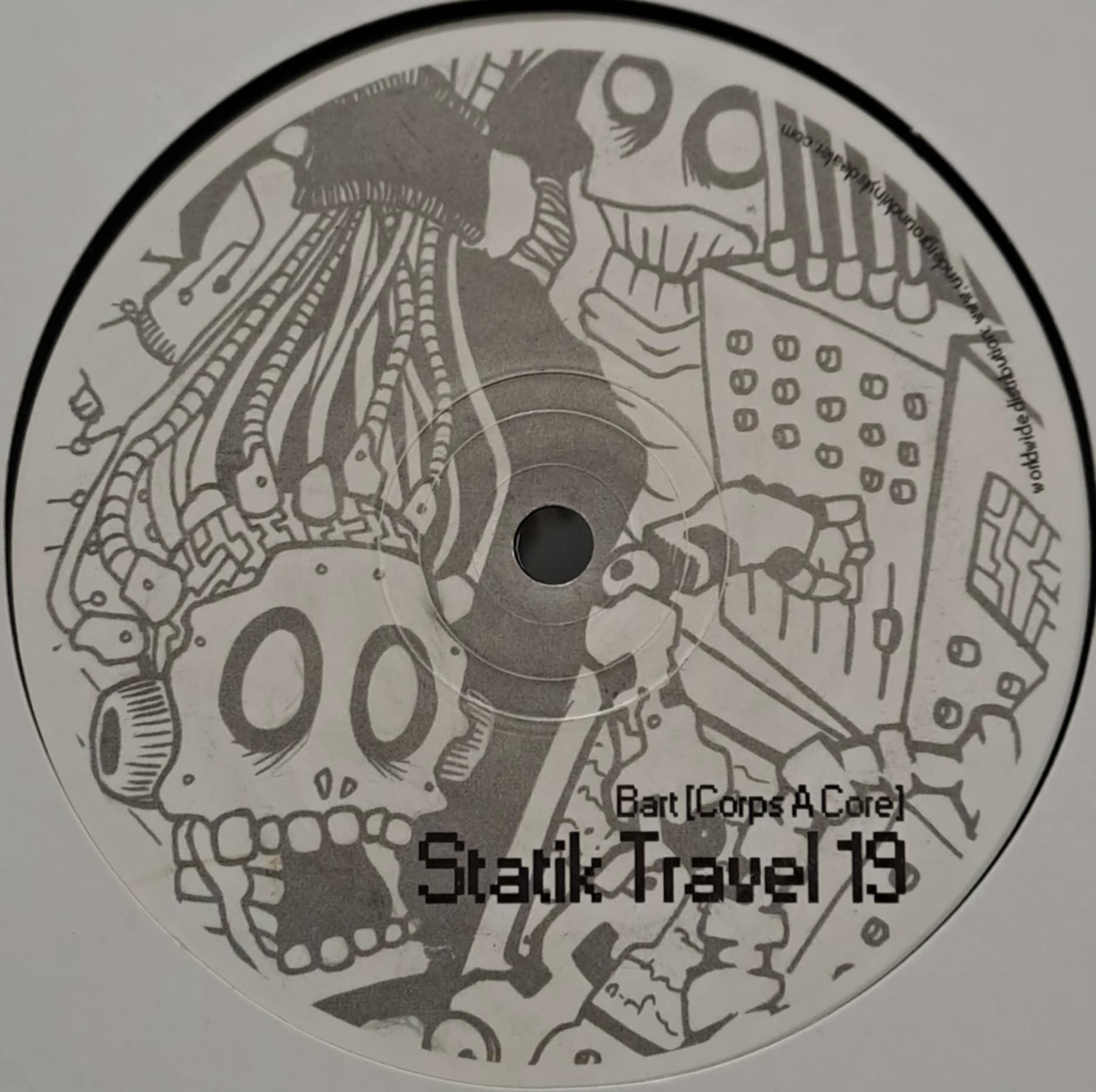 Statik Travel 19 - vinyle freetekno