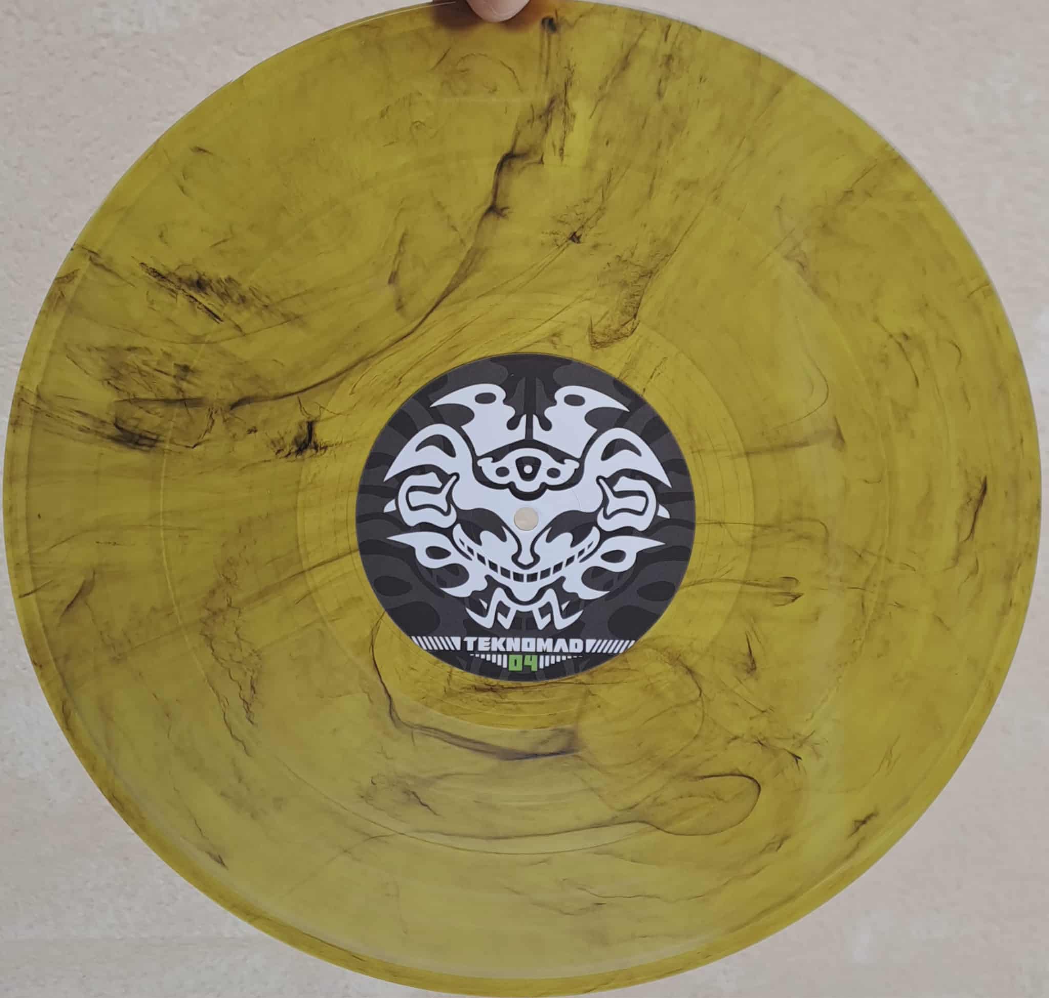 Teknomad 04 Yellow Marbled Black - vinyle hardcore