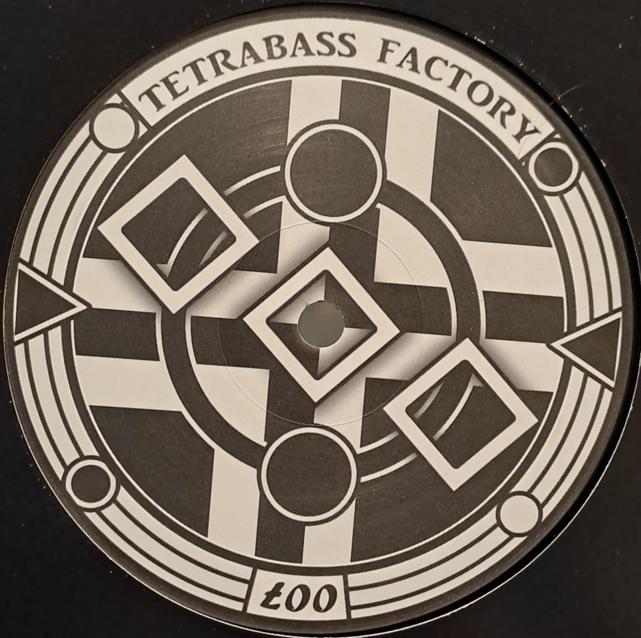 TetraBass Factory 07 - vinyle freetekno