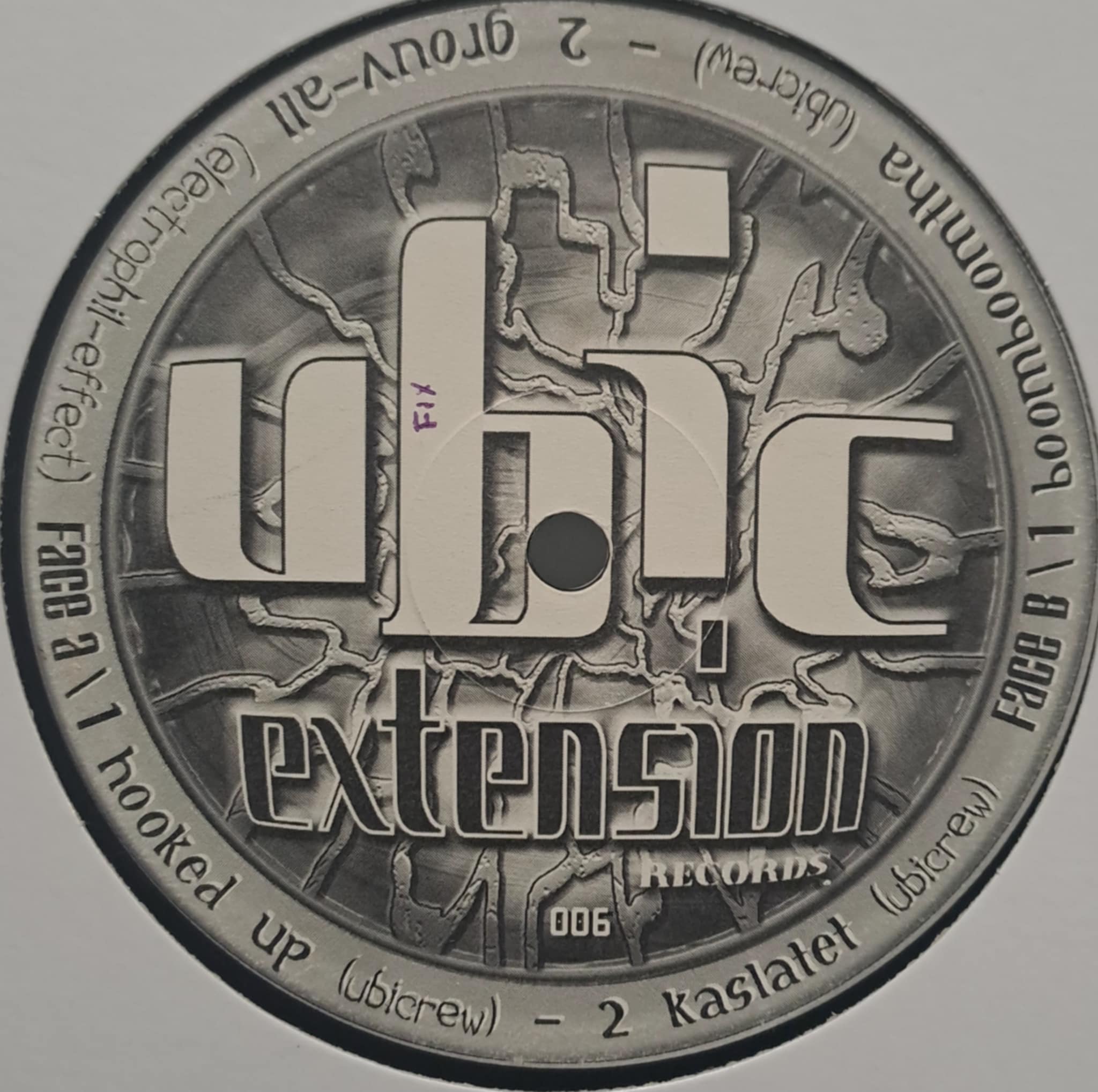 Ubiq Extension 06 - vinyle freetekno